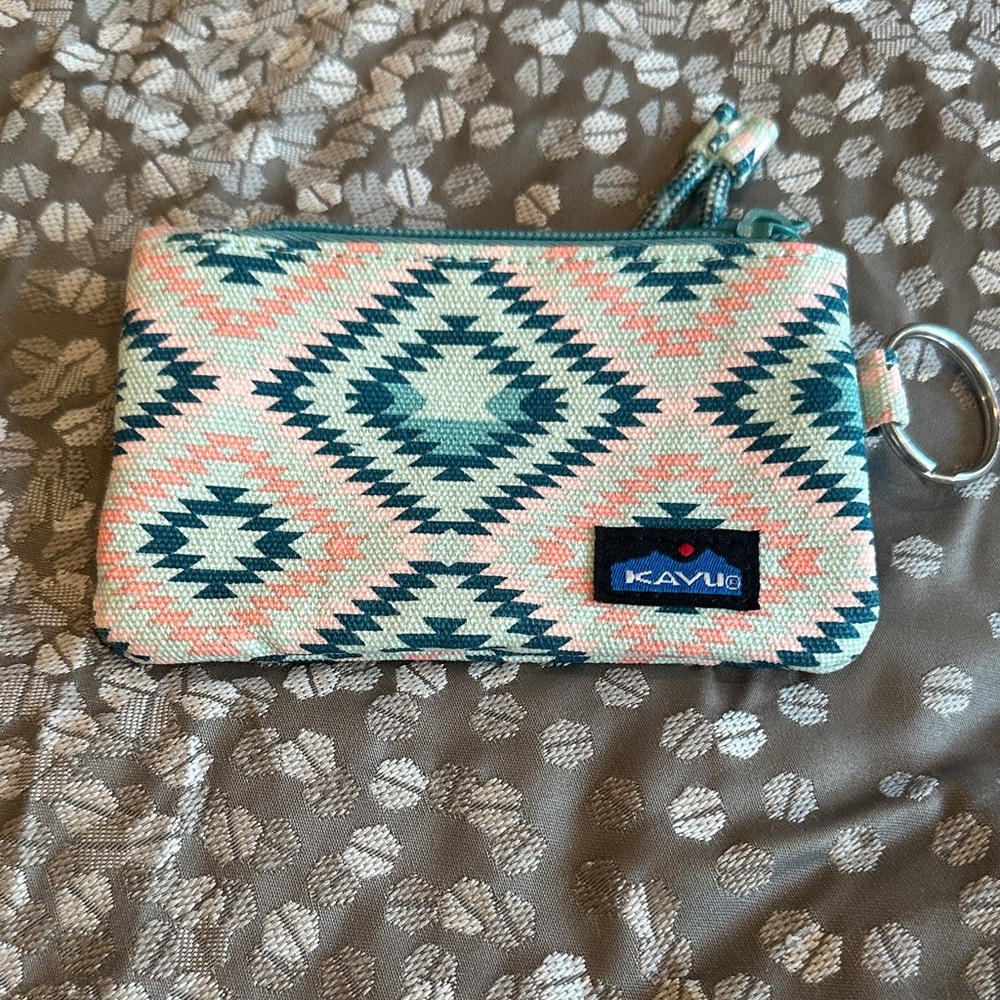 KAVU Aztec-Inspired Card holder in Teal and Pink